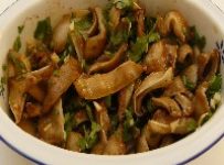 Salade d’oreille de porc (salada de orelha porco)