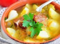 Soupe aux poireaux et saucisse fumée