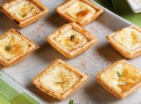 Tartelettes de chèvre et herbes fraîches